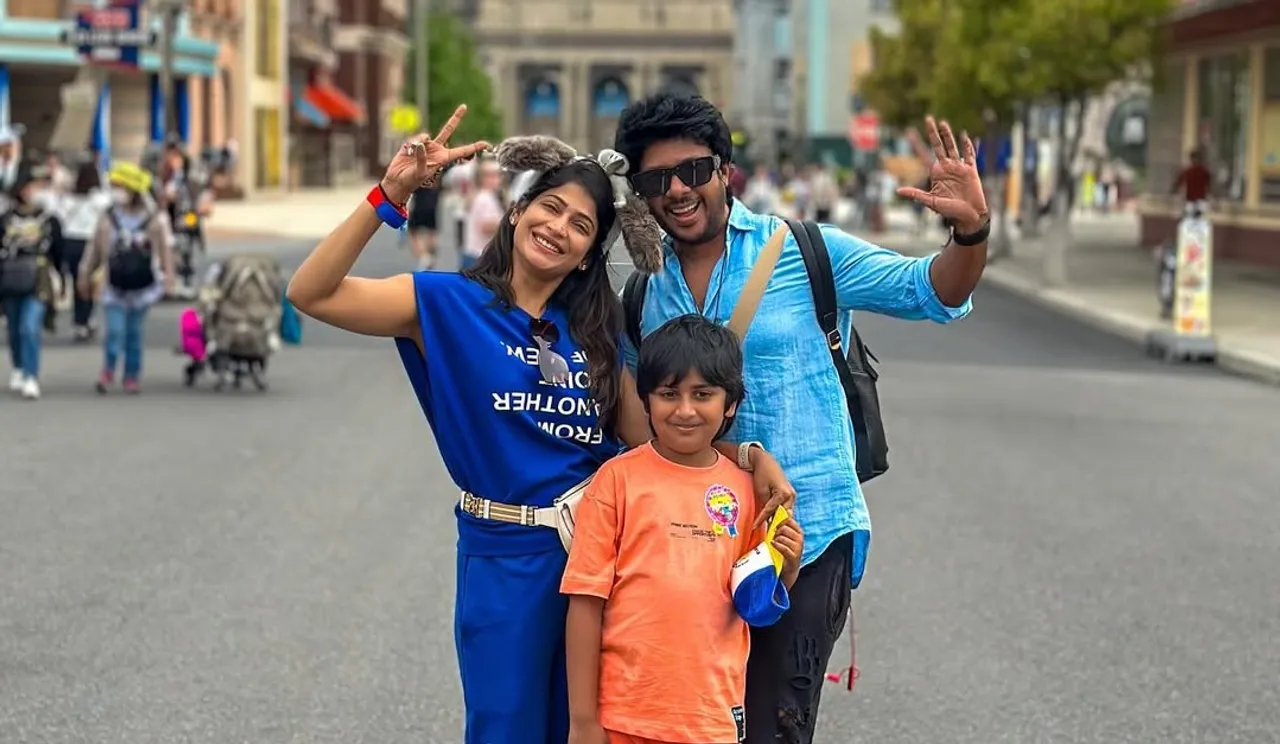 Vijayalakshmi Ahathian instagram 