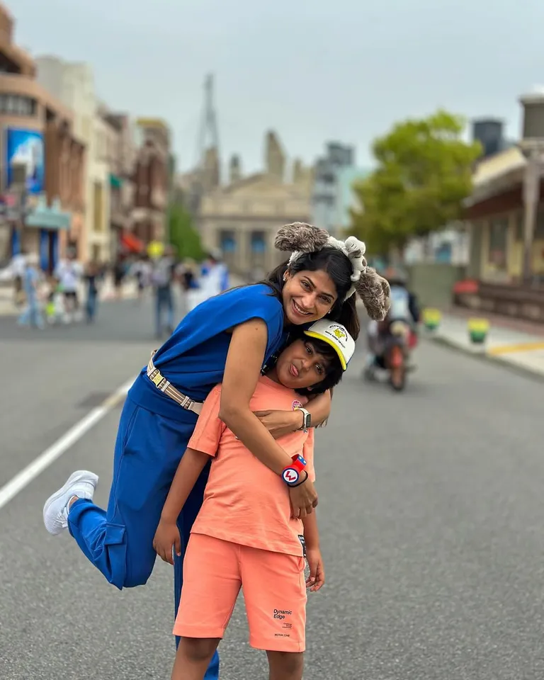 Vijayalakshmi Ahathian 