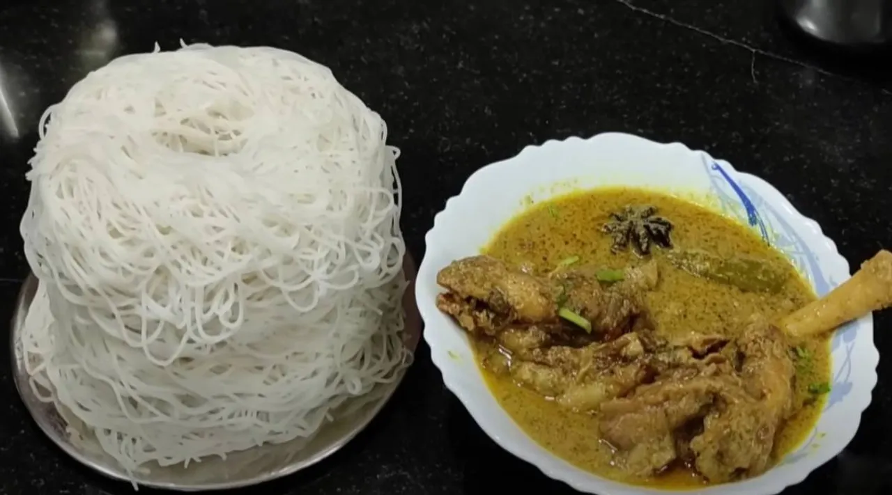 ஆட்டுக்கால் பாயா இடியாப்பம்