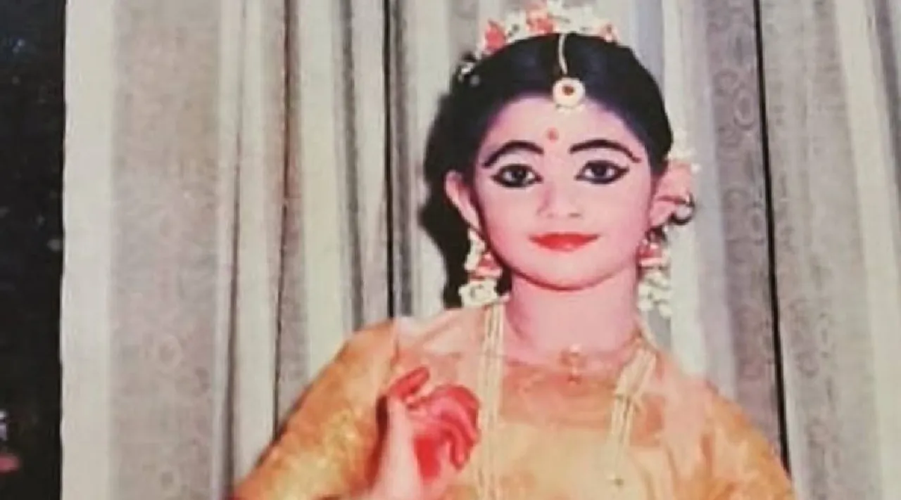 Divya unni childhood