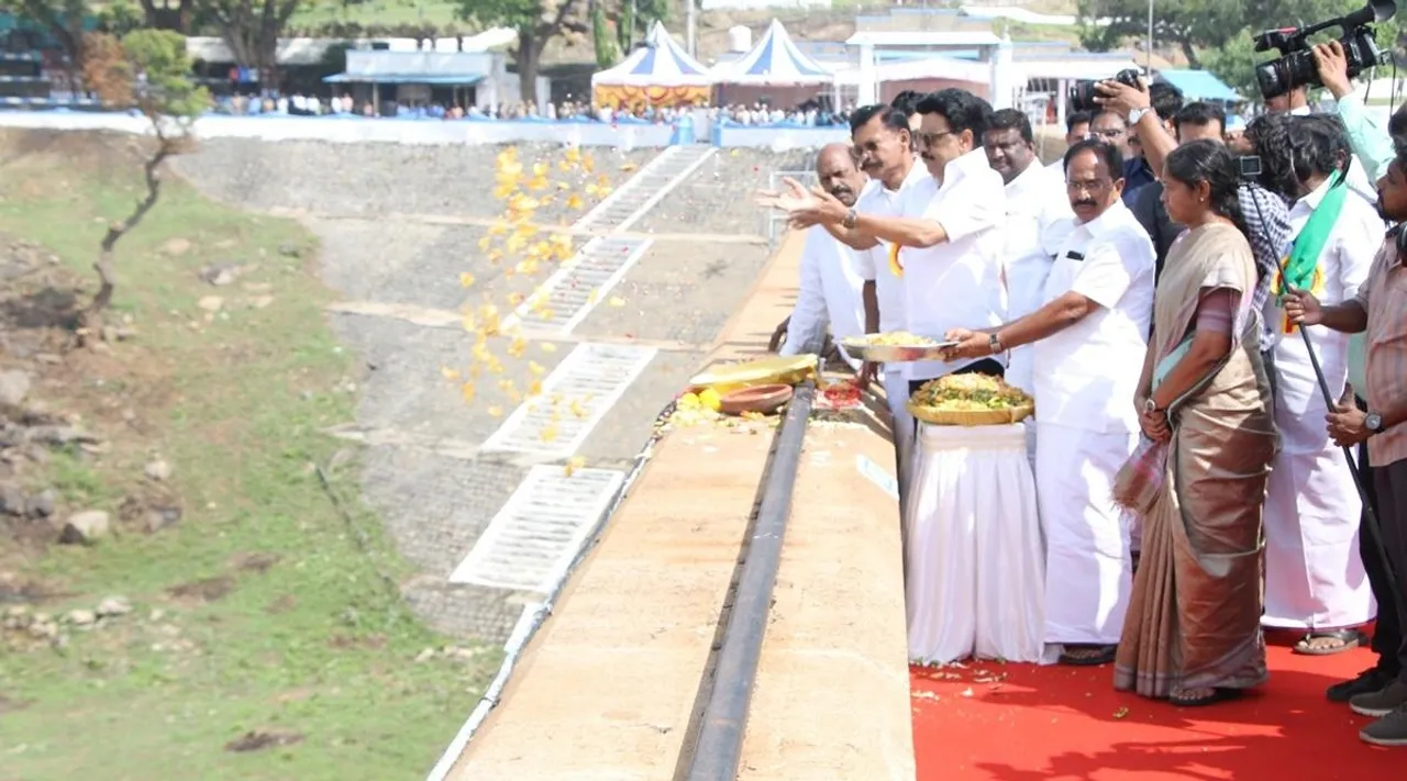 TN CM MK Stalin releases water from Mettur Dam for delta irrigation Tamil News 