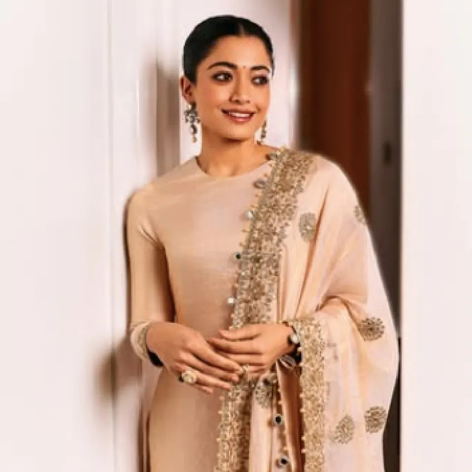 Rashmika Mandana Childhood Photos Tamil News 