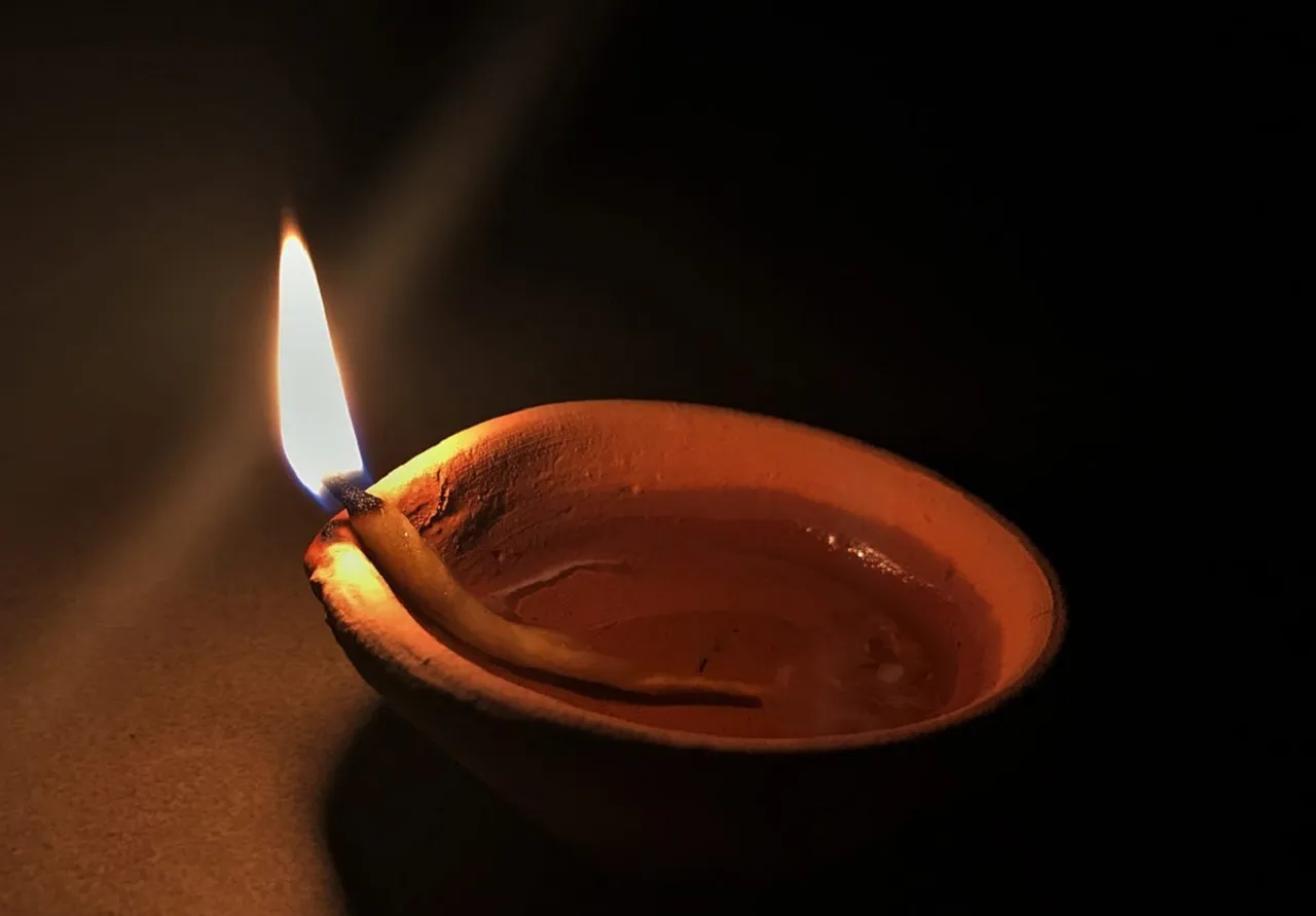 Diya  lamp