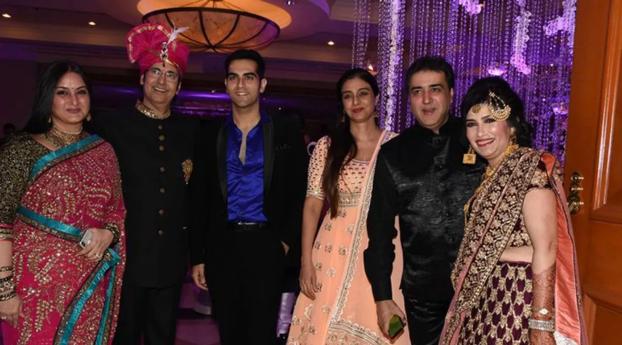farah naaz and tabu (2)