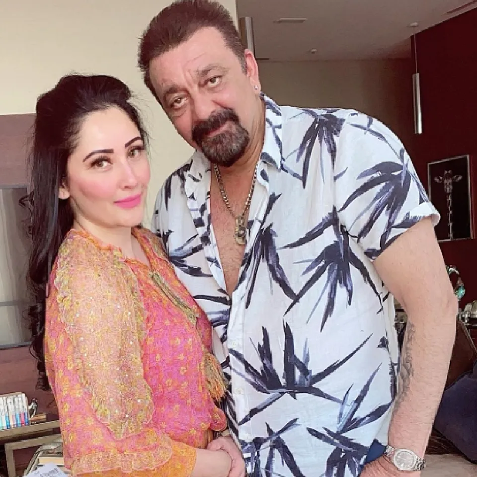 Sanjay Dutt Shares Childhood Photos Tamil News