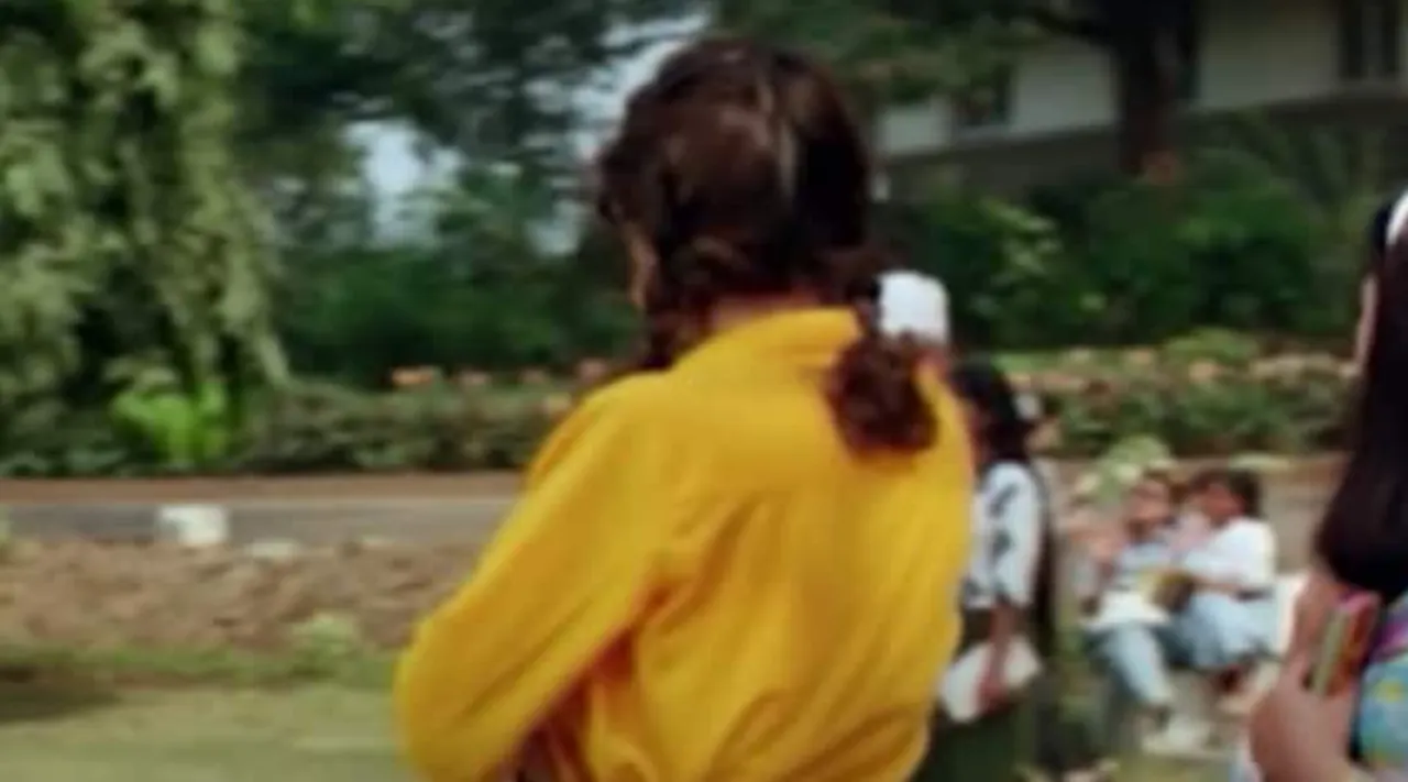 Divya Bharti Bollywood actress 13 hit movies died at 19 Tamil News