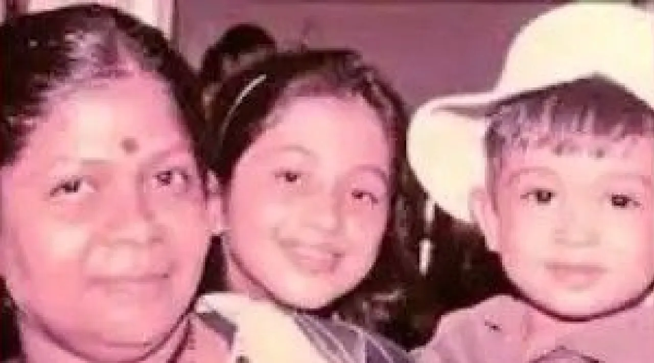 Actress Devayani Actor Nakkhul childhood photos Tamil News