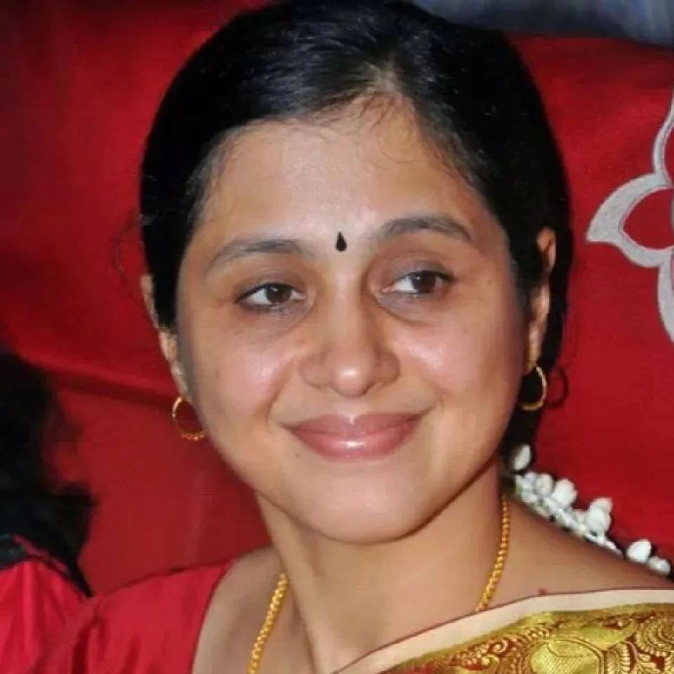 Actress Devayani Actor Nakkhul childhood photos Tamil News