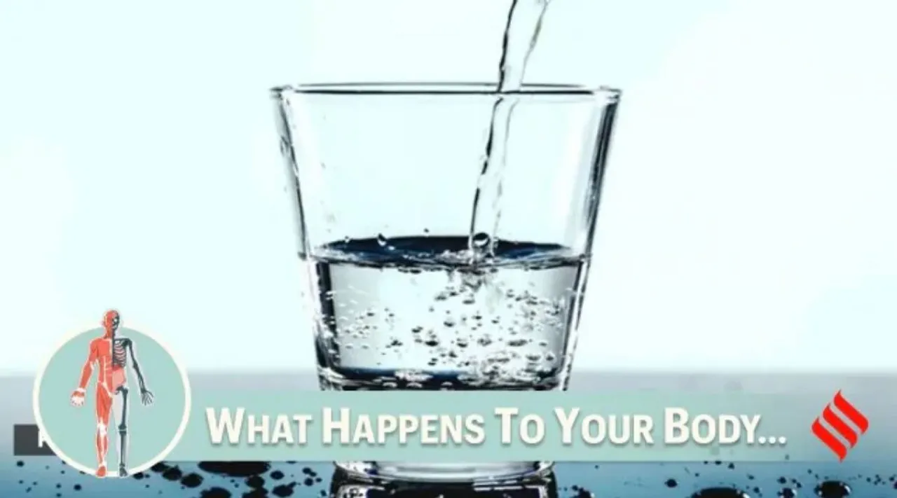 drinking water freepik