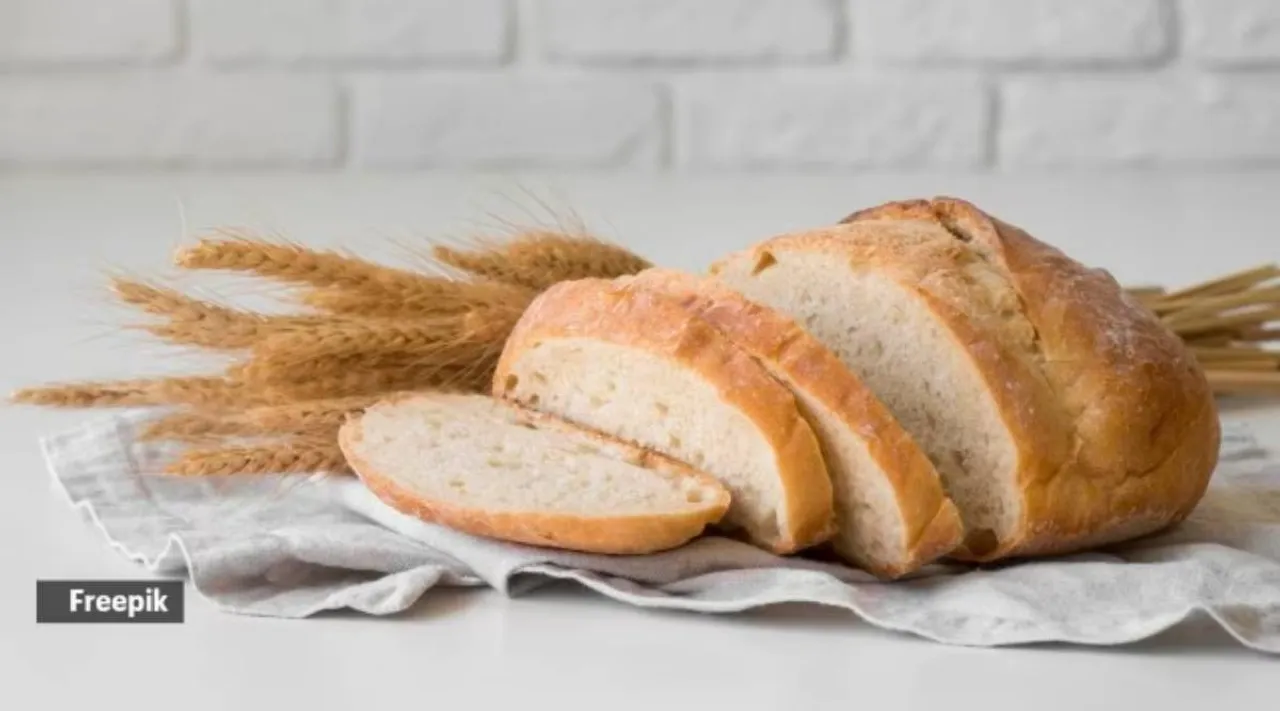 front view sliced fresh bread