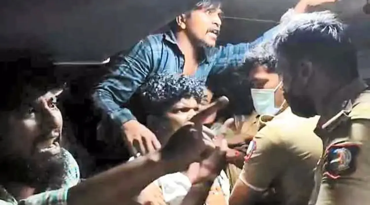 prisoners-assault-police