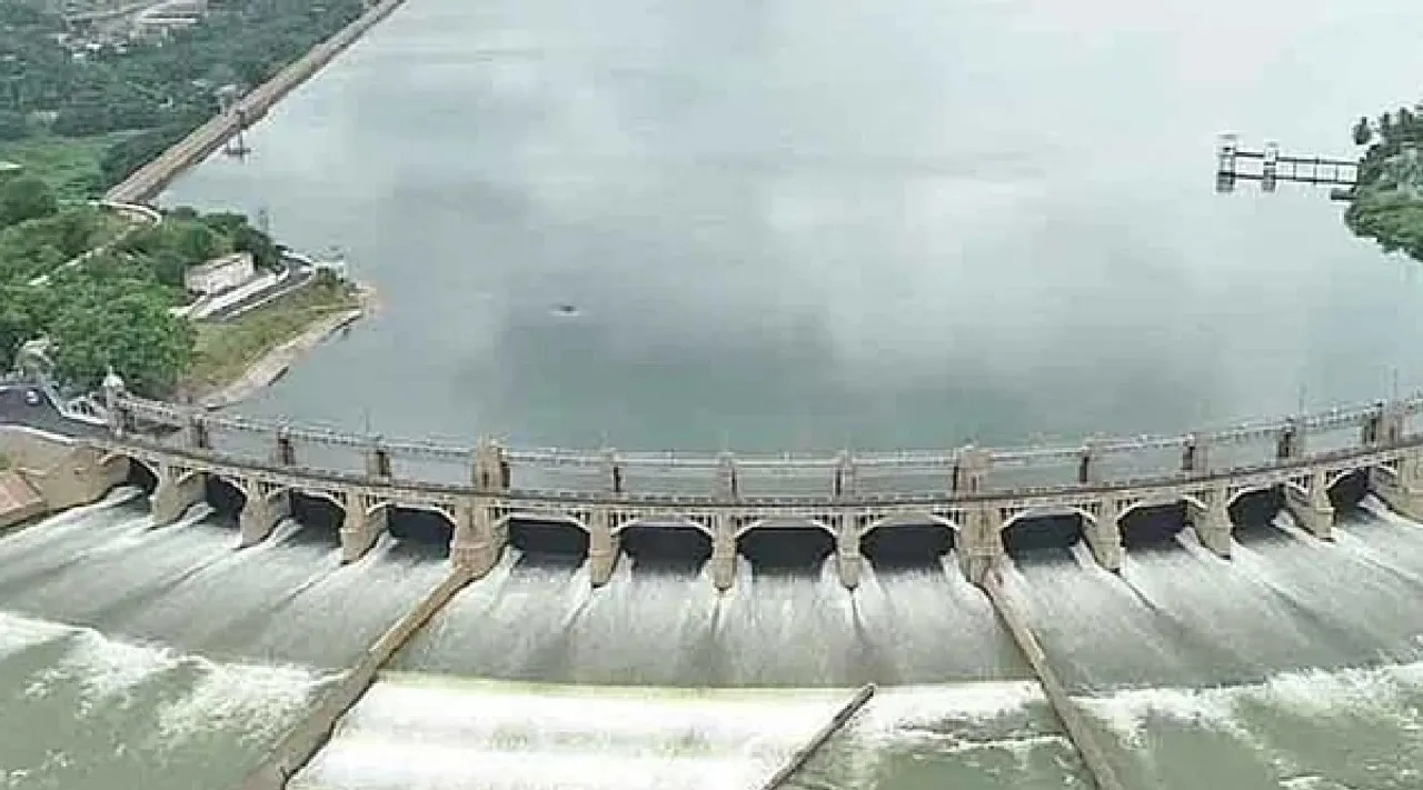 Trichy Mettur Dam Water inflow  increases Flood warning lifted Tamil News