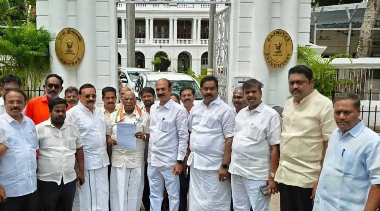 Puducherry restobar murder Congress petitions Governor to transfer case to CBI Tamil News