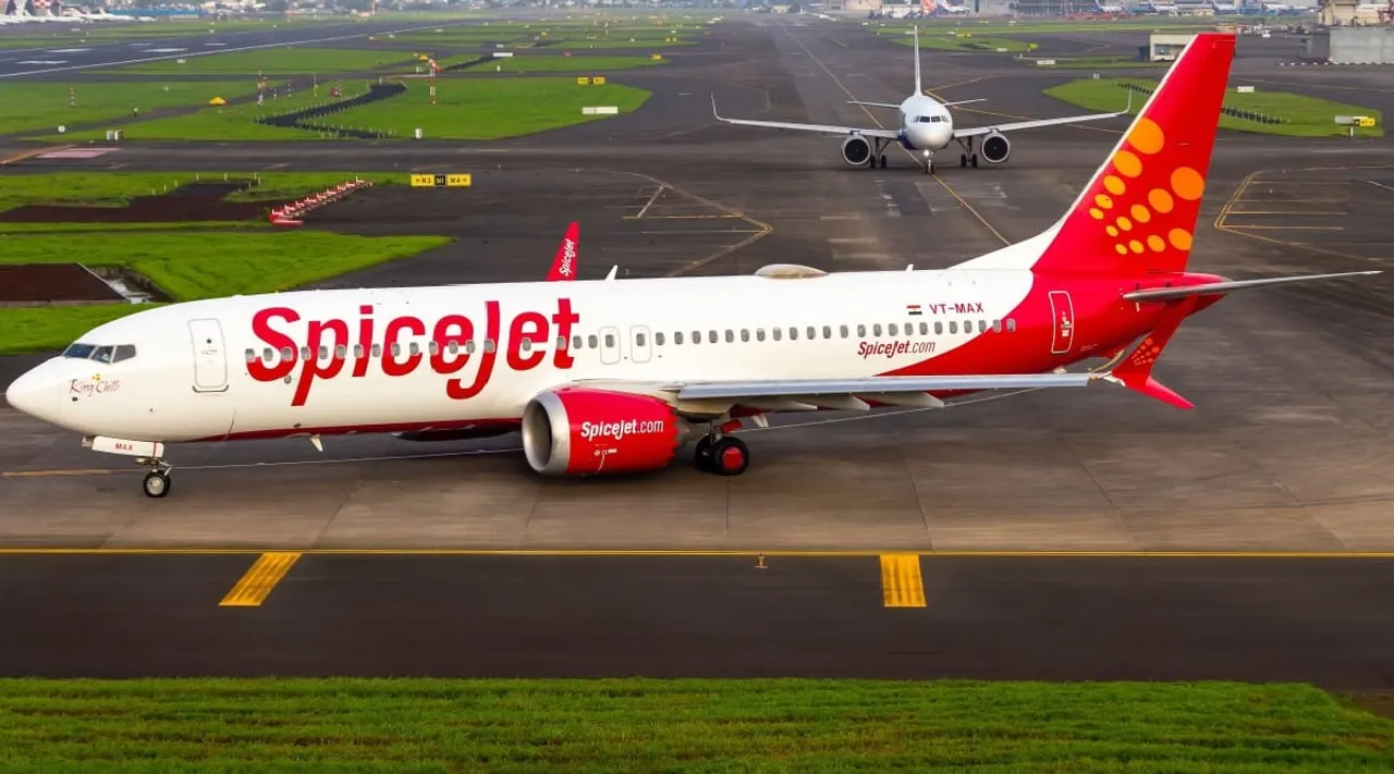 Madurai Dubai flight Passengers suffer engine malfunction Tamil News