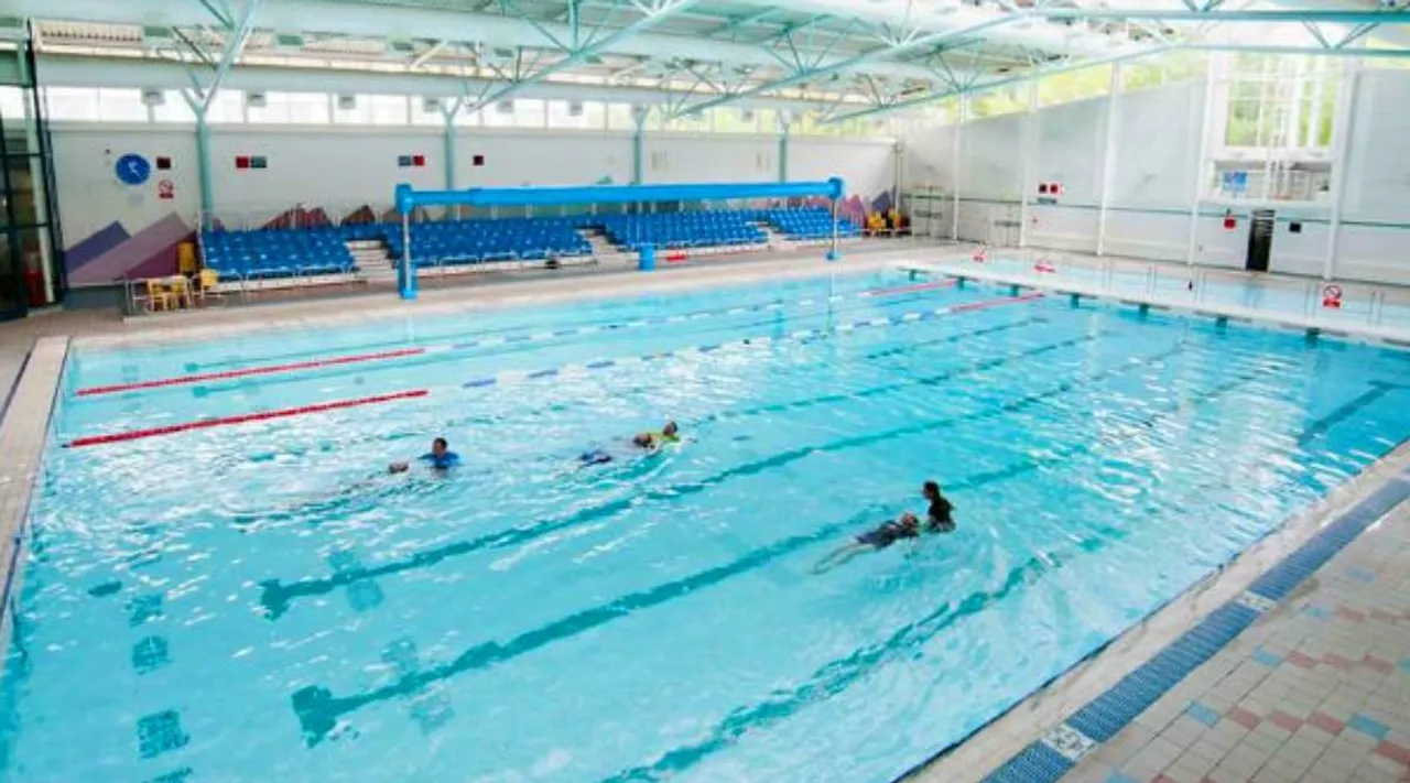 swimming pool