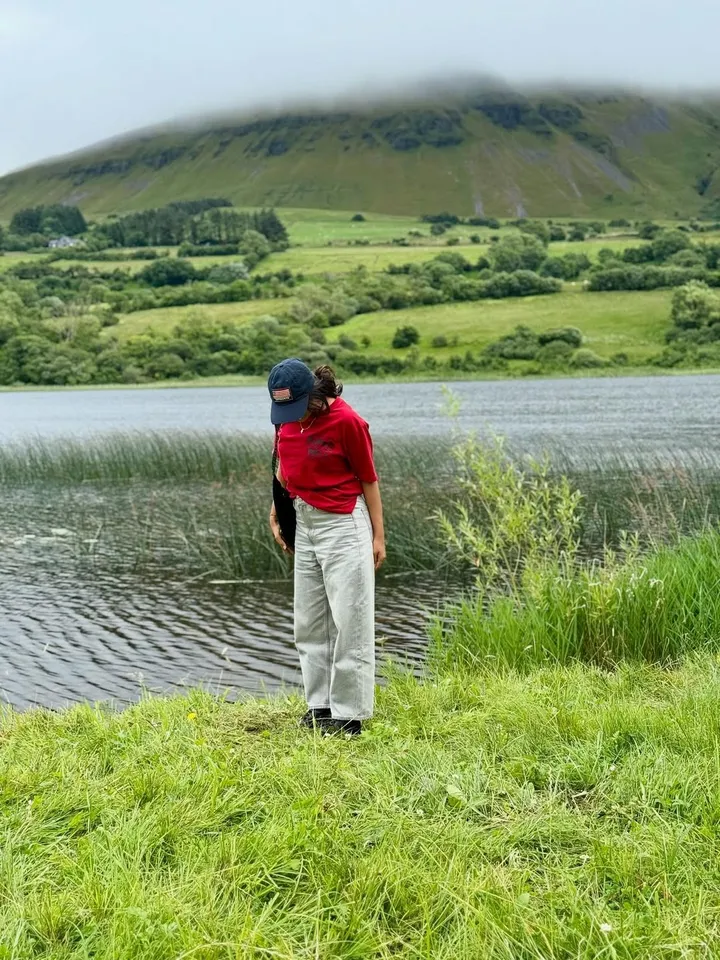 Dear diary,Today I went to Glencar Waterfalls.The sun forgot to sleep,and the mountains were wra (5)