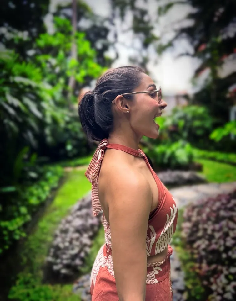 Bangkok for a hot minute ♨️ Gig with band ☑️Good food ☑️Thai massage ☑️Ok byeee 👋🏼 #bangkok #t (2)