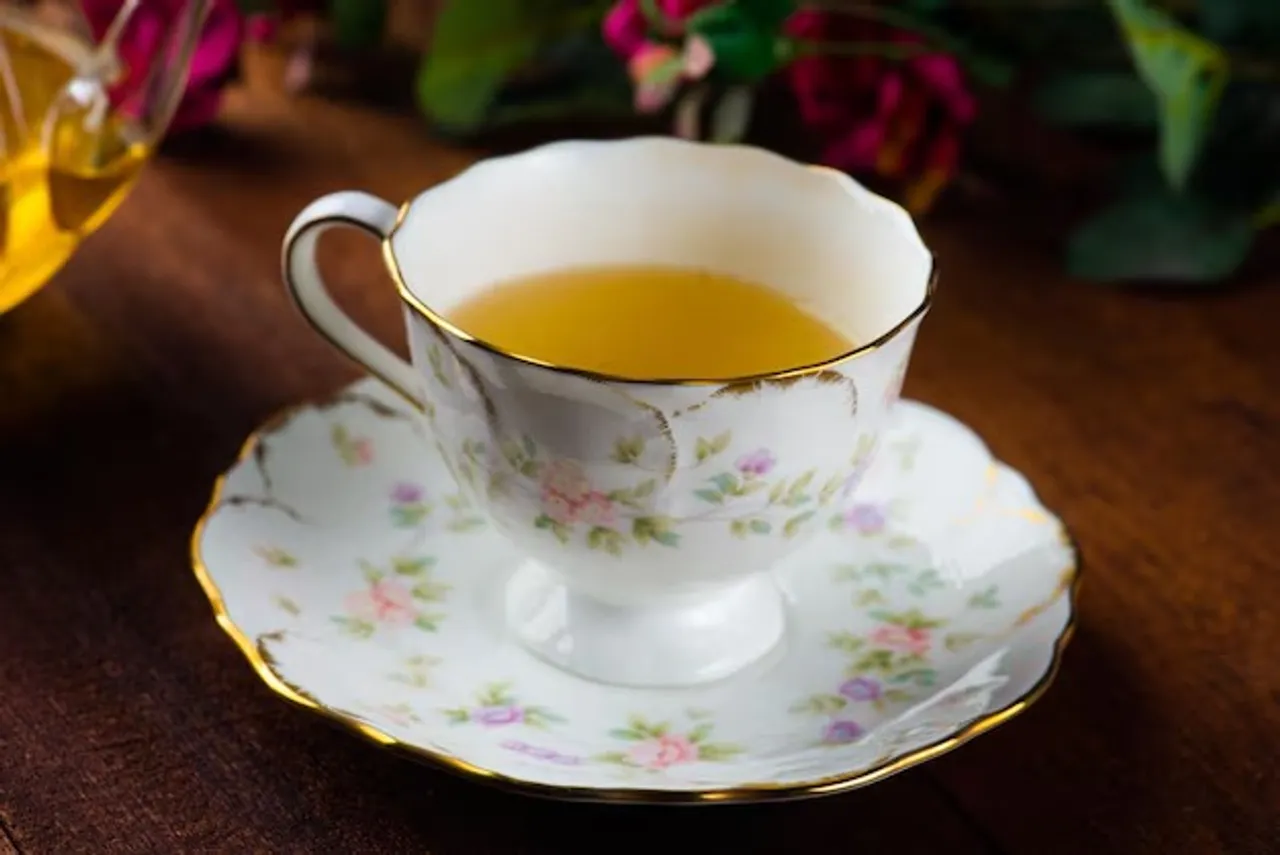 close-up-tea-cup-table_1048944-12835466