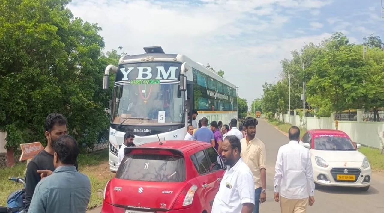 karur stampede family bus