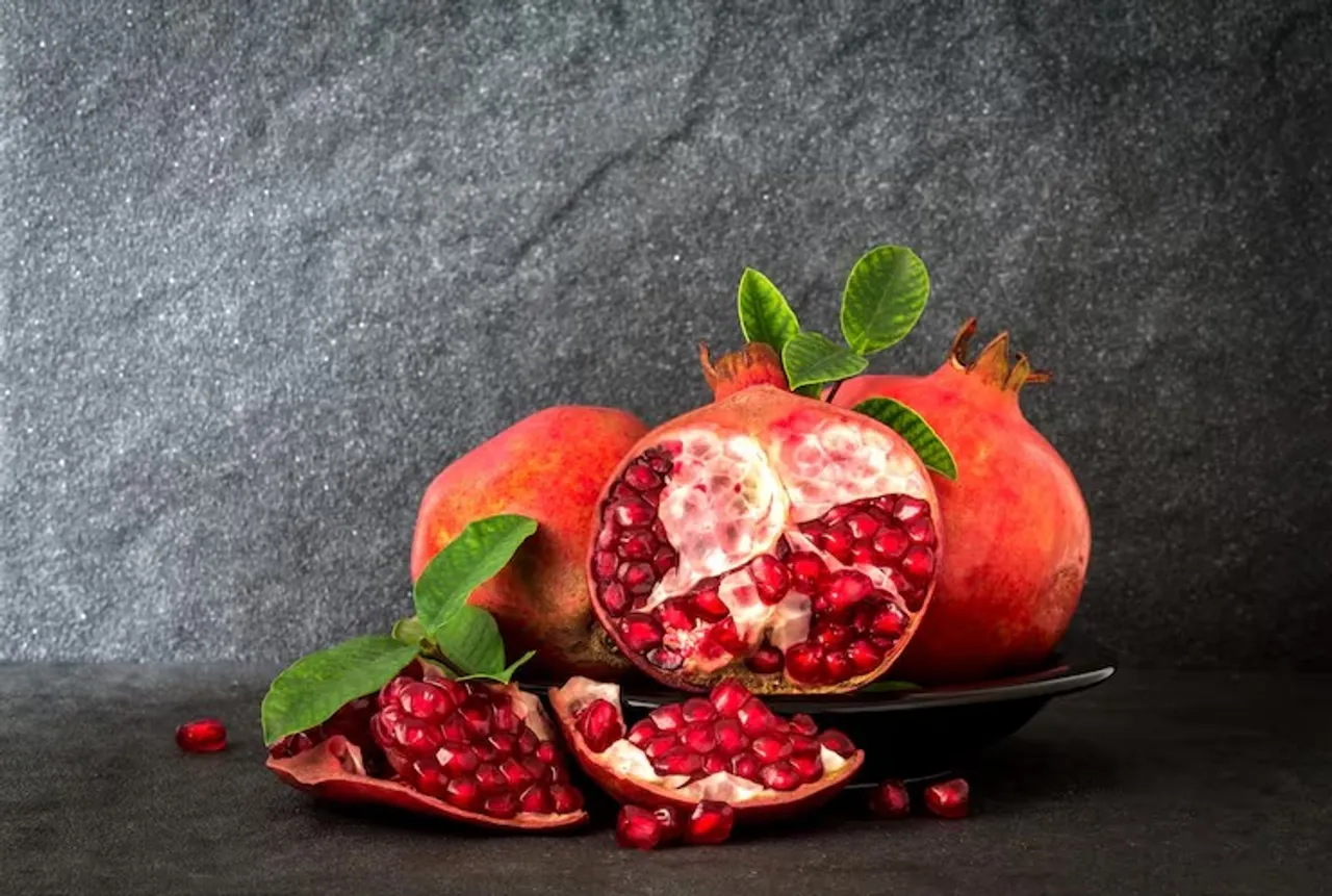 red-chili-peppers-against-gray-background_1048944-28018401