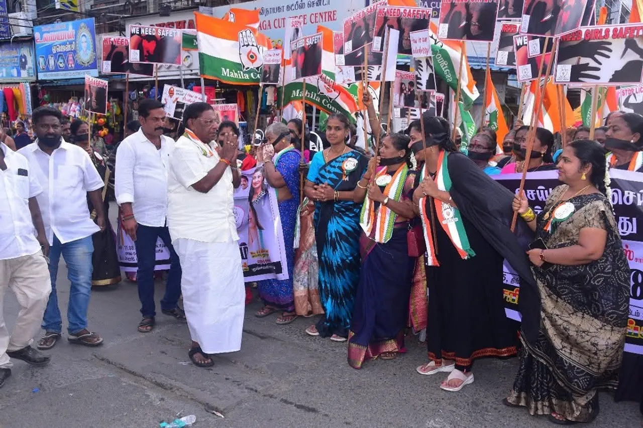 Puducherry Mahila Congress Protest Fake Medicine Scam Puducherry Pongal Gift Electric Bus Corruption Puducherry BJP