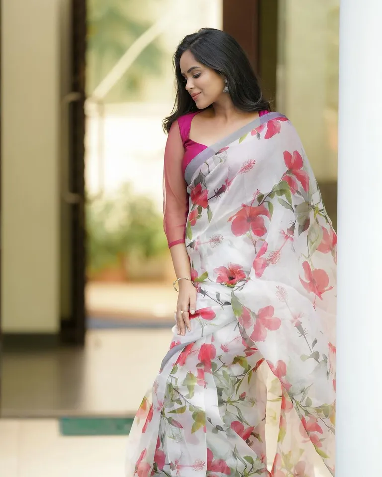 kanmani manoharan 