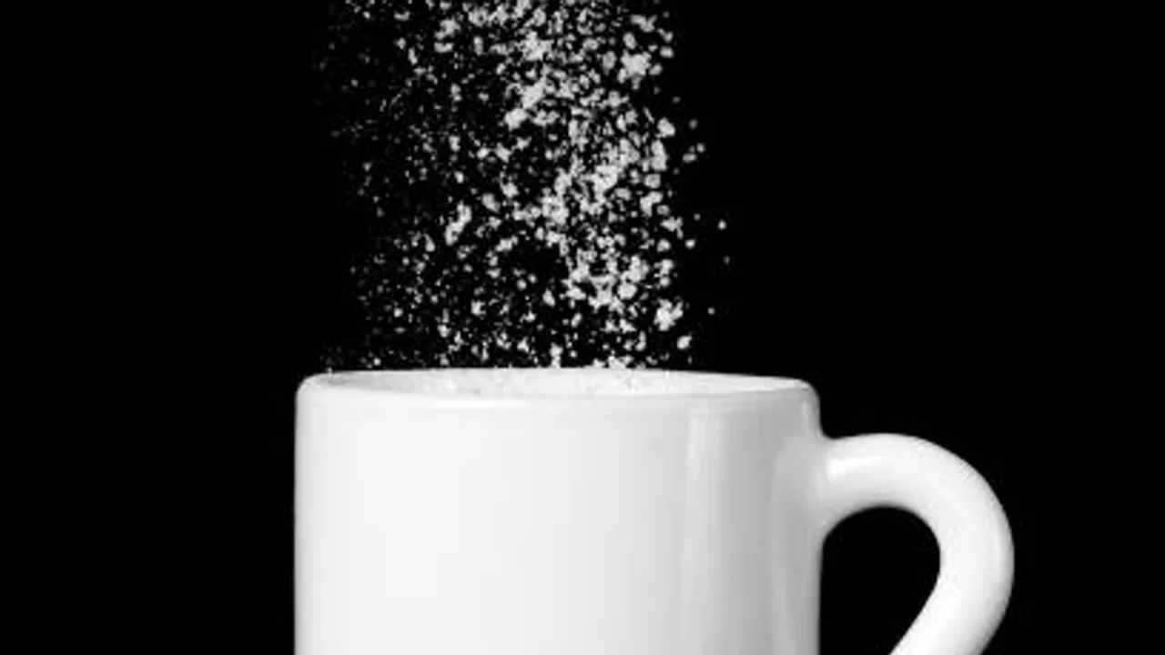 Benefits of adding salt to your tea