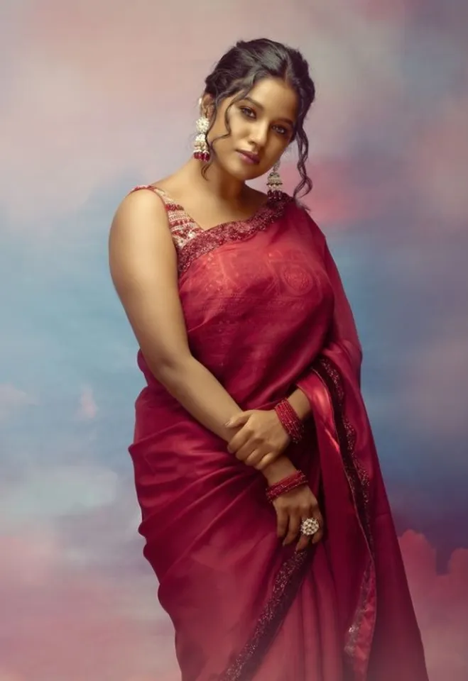 actress Gabriella Sellus new look is attracting fans