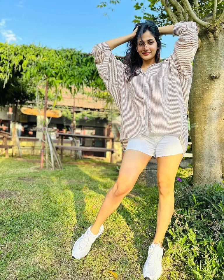 Losliya