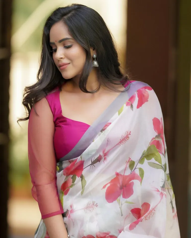 kanmani manoharan 