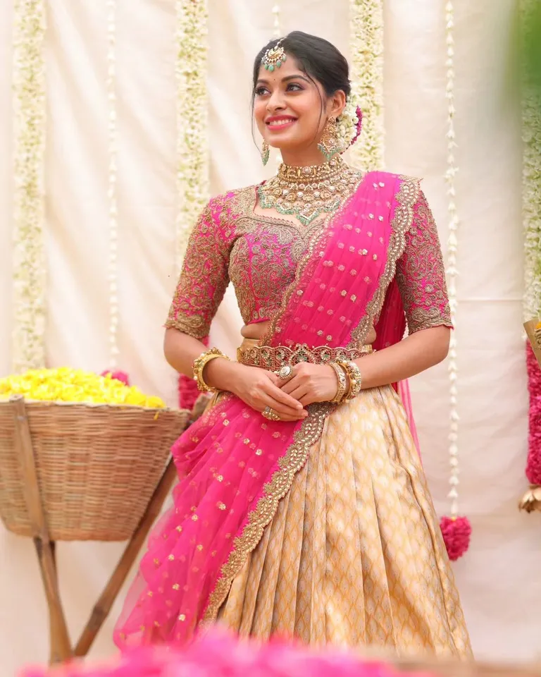Dharshana 