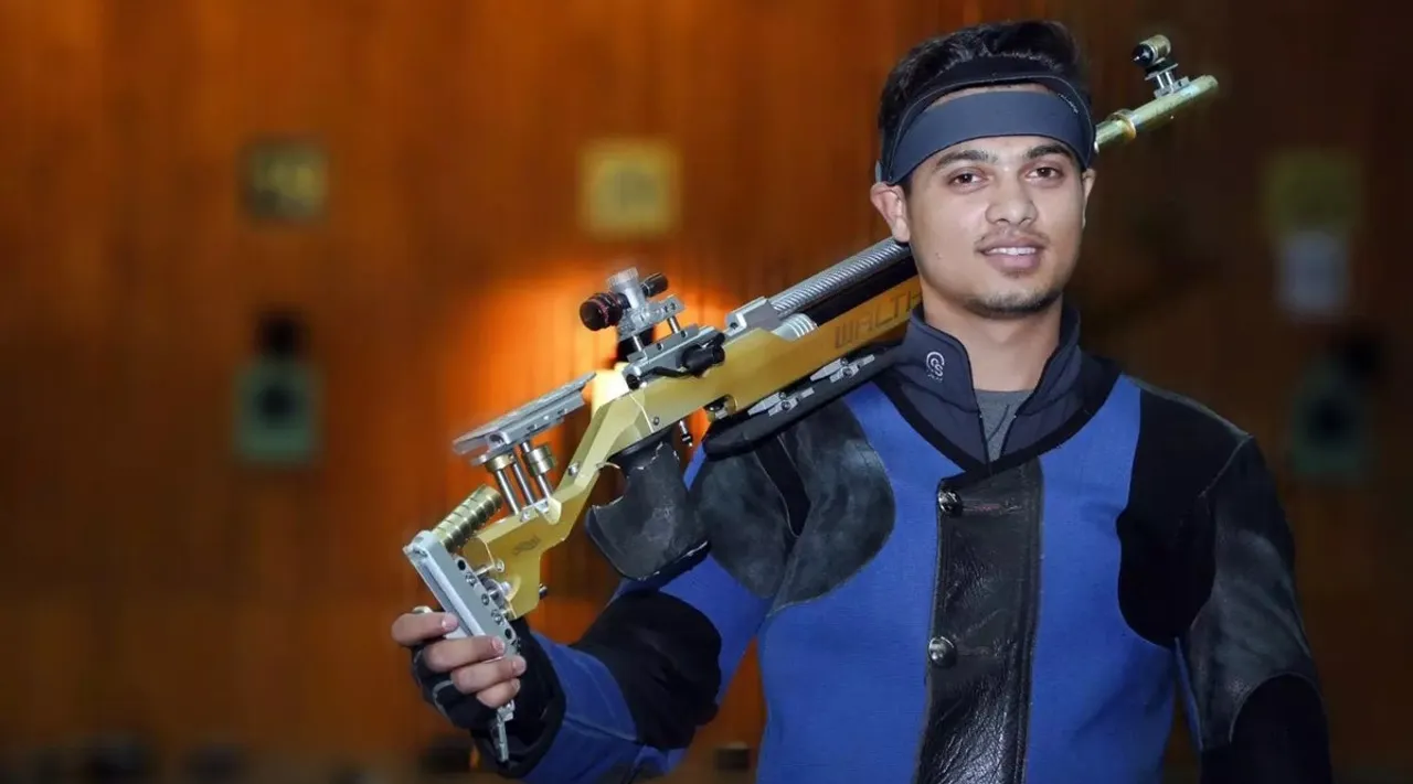 Swapnil Kusale bags bronze in 50m rifle 3Positions Third medal for India Tamil News 