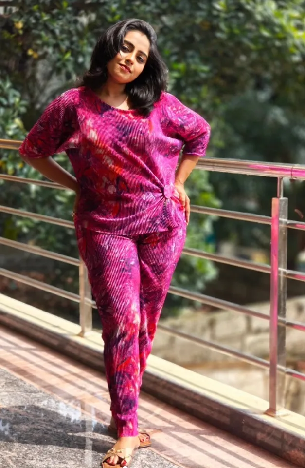 Here are the cute photos of SunTV actress Deepika Akash who flew to Mumbai
