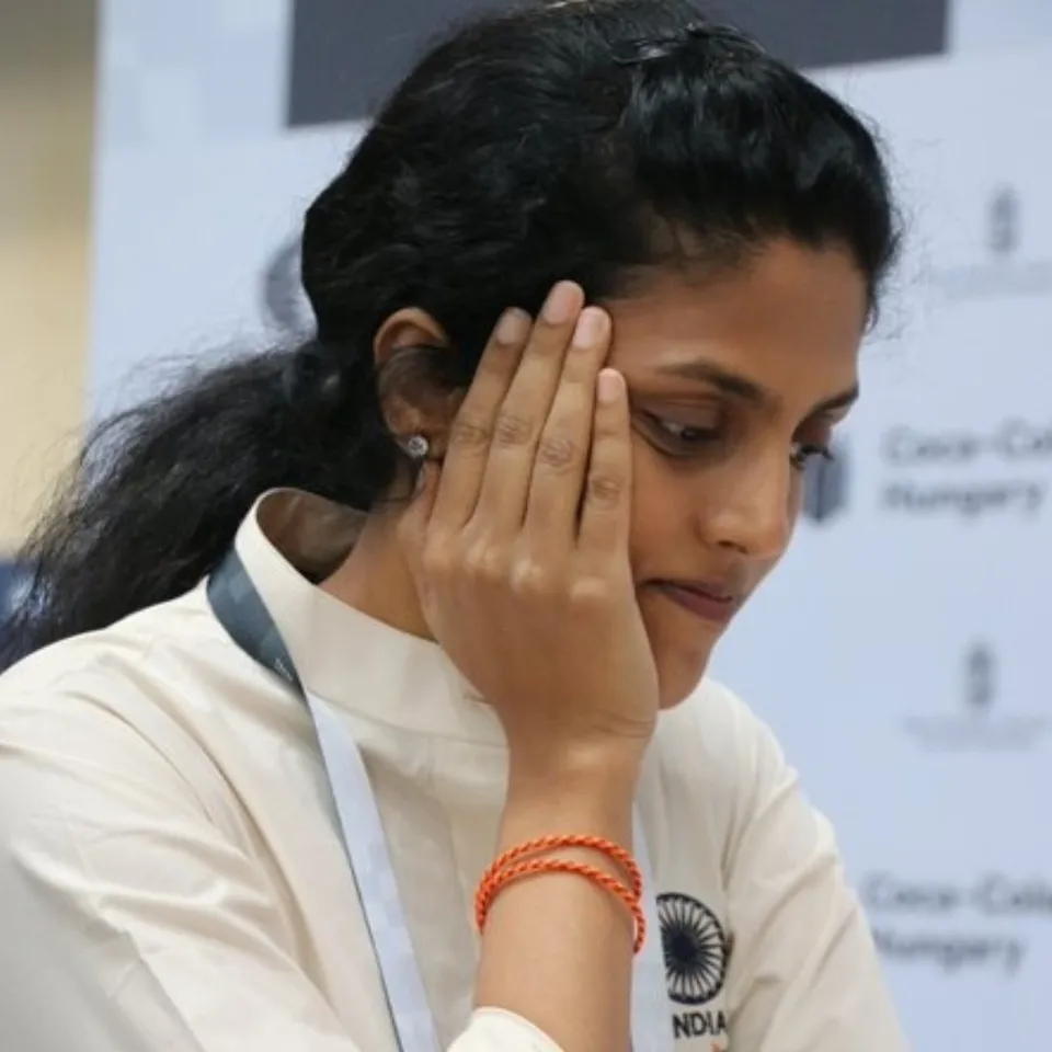  India Gold Medal Winning Chess Team players photos Tamil News 