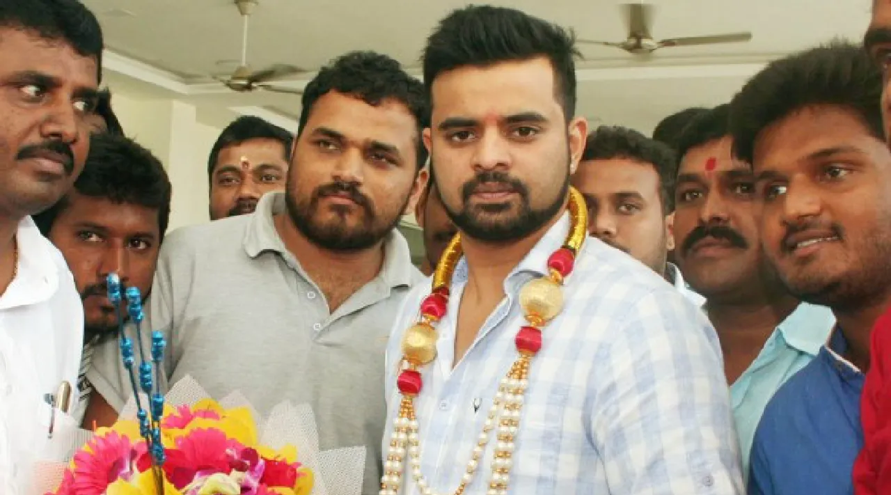 Prajwal Revanna faces new case after woman alleges rape and blackmail Tamil News 