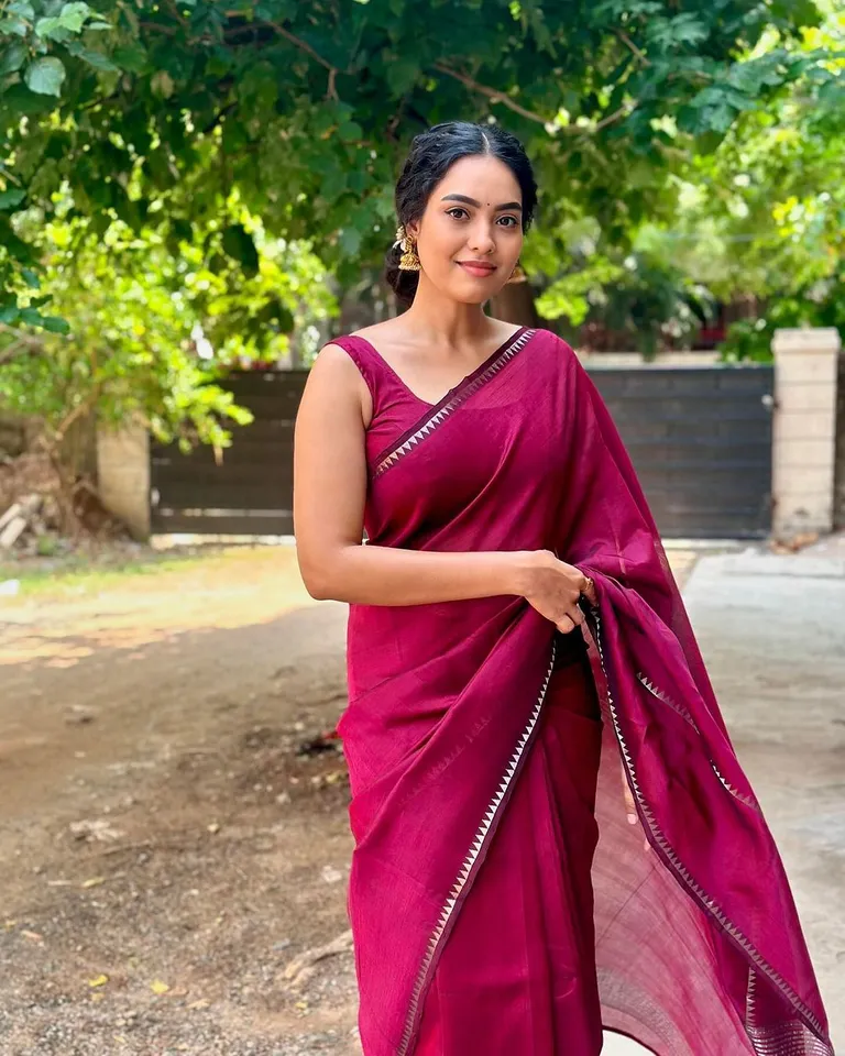 Pavithra janani 