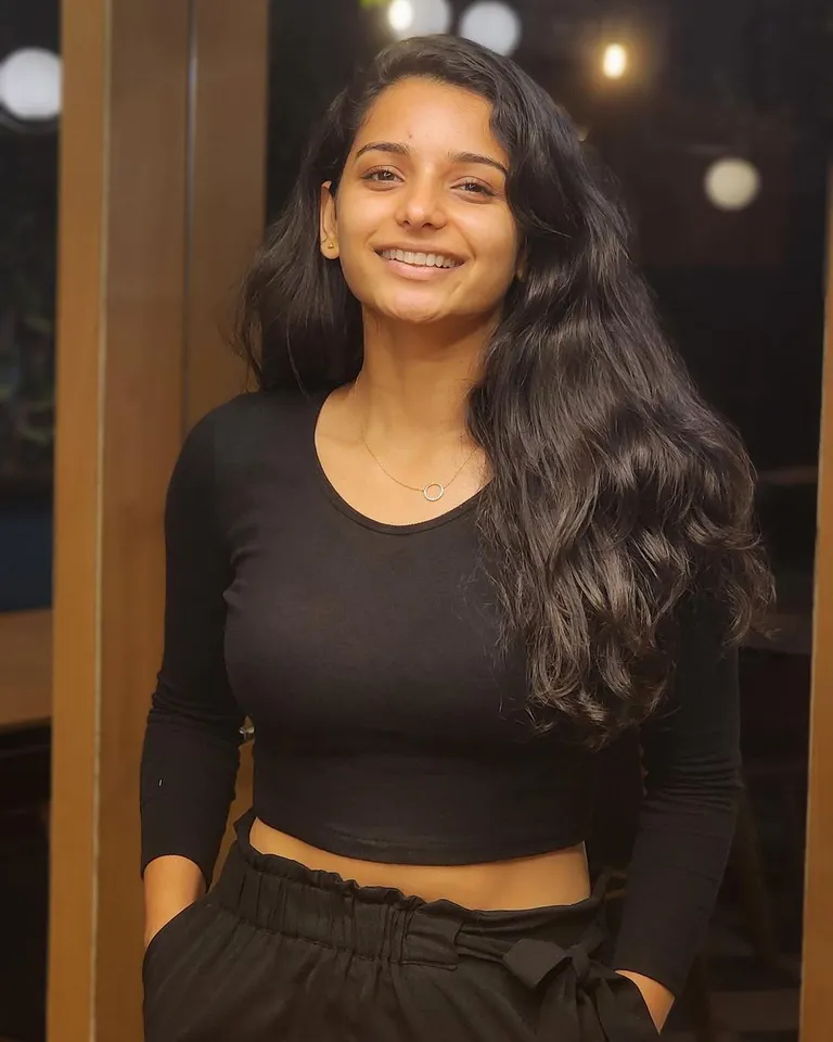 Lavanya Pandi (10)