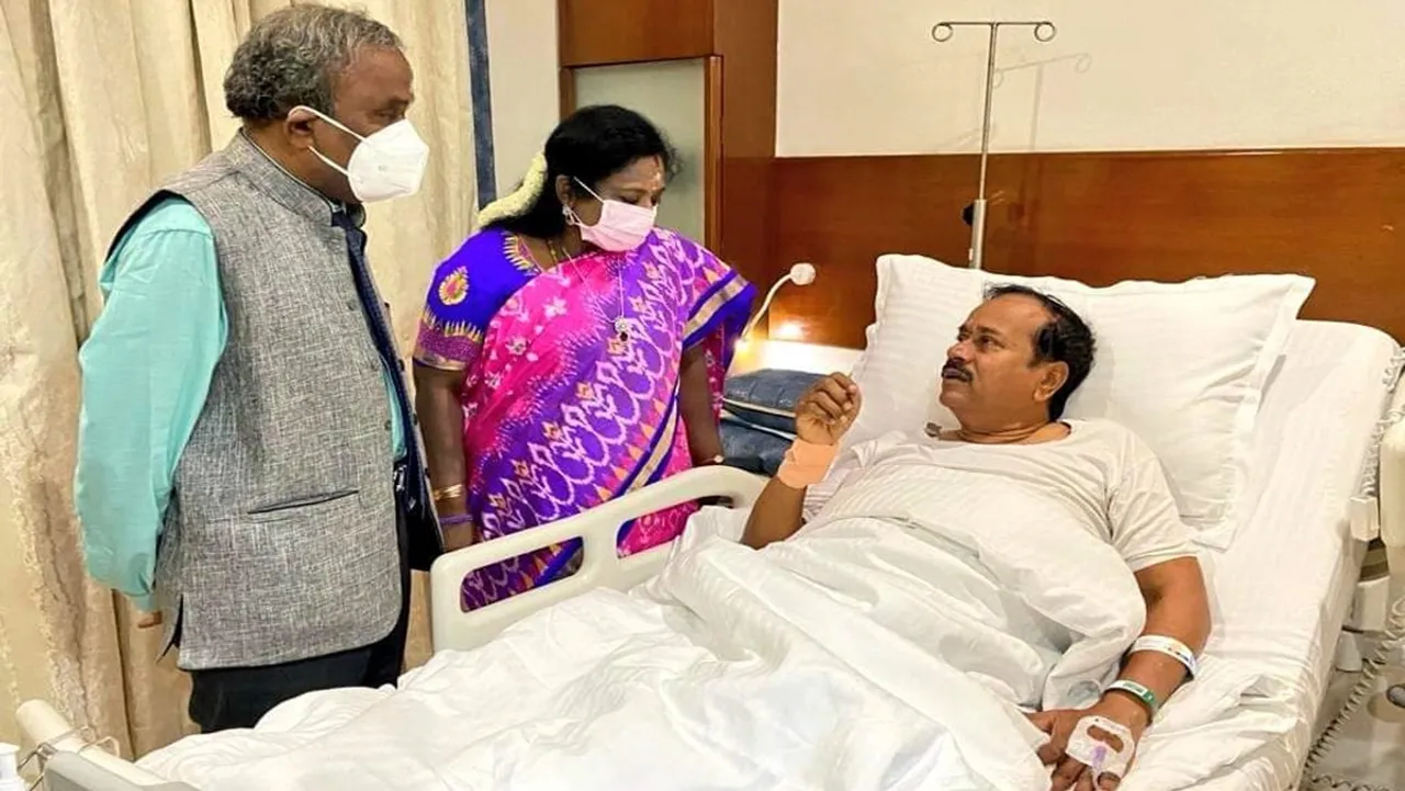 Tamilisai Soundararajan met H Raja