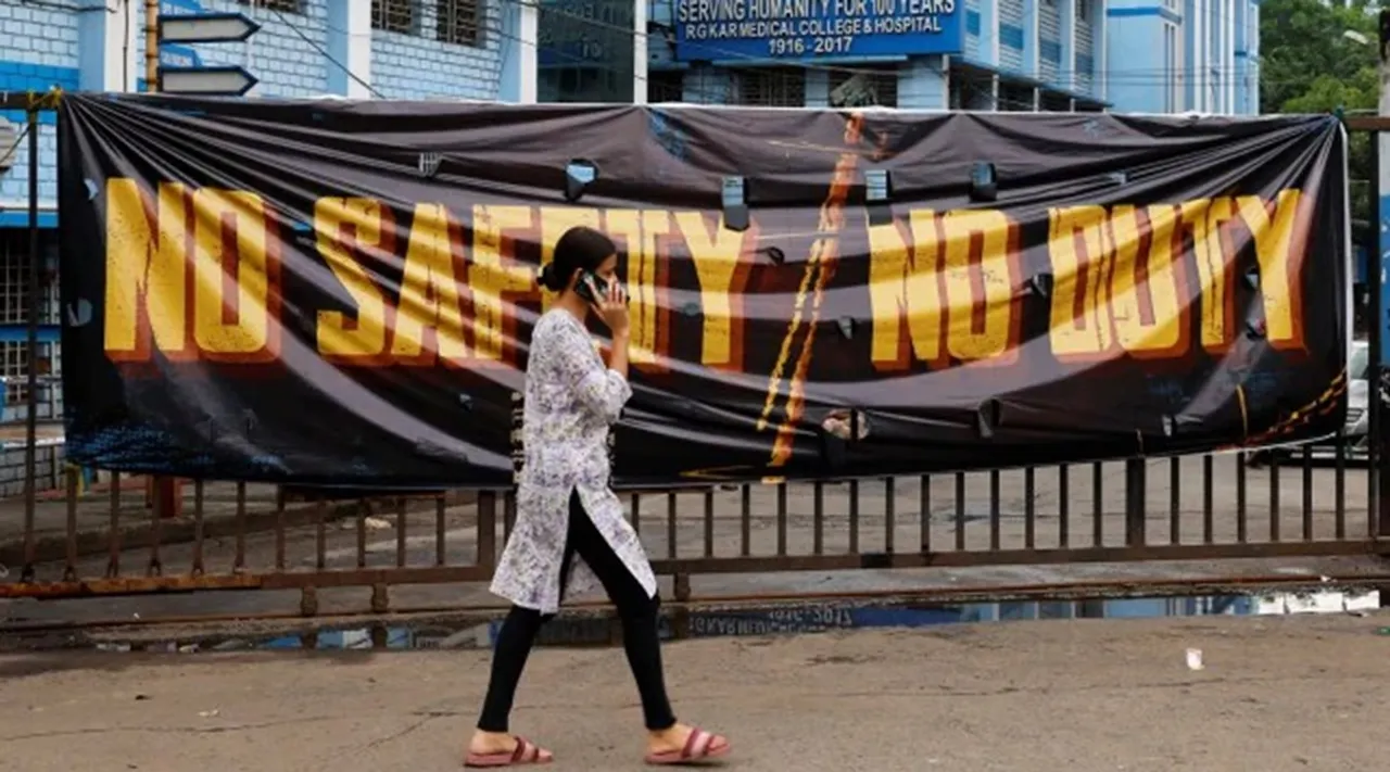 kolkata muder protest banner