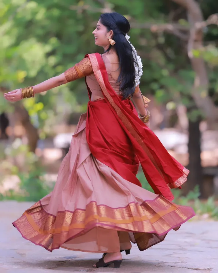 Bigg boss janany 