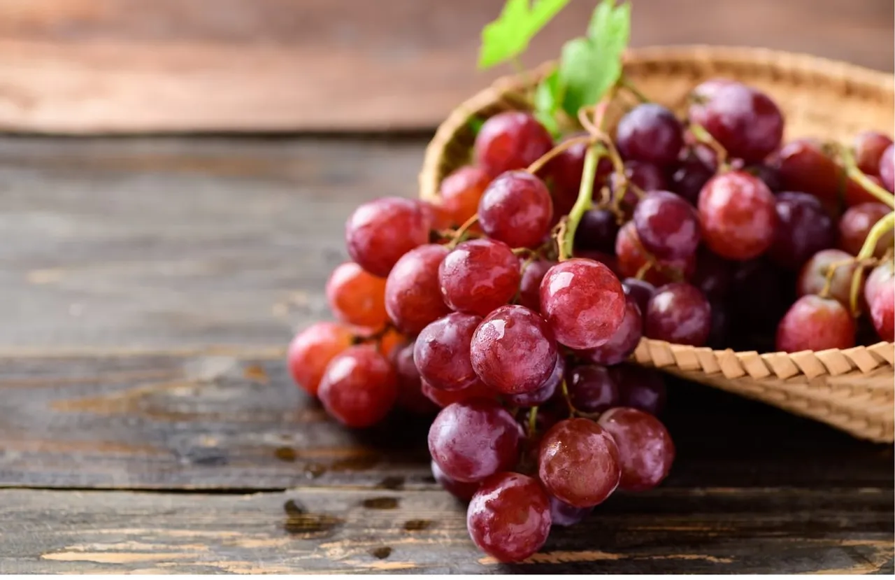 grapes 