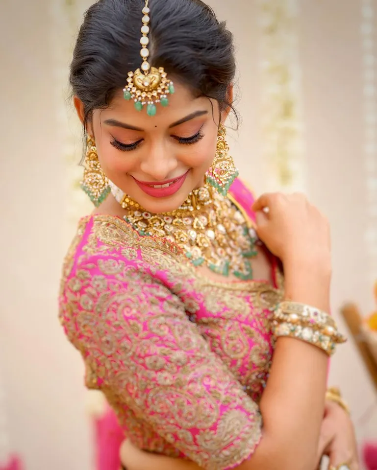 Dharshana 