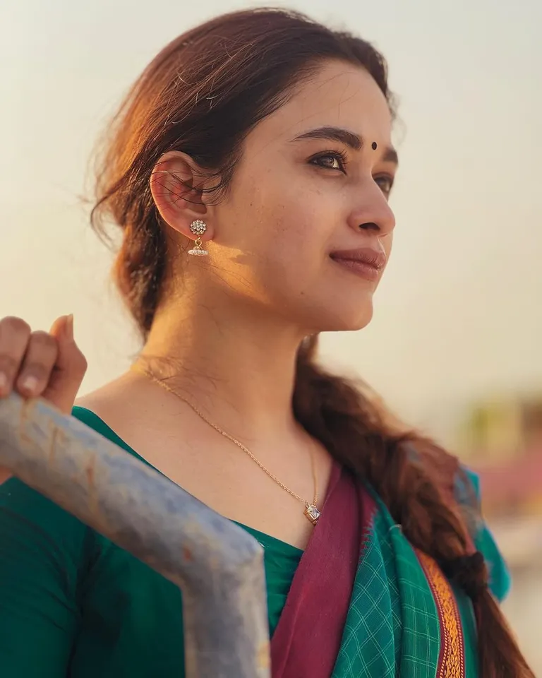 kaavya arivumani instagram 