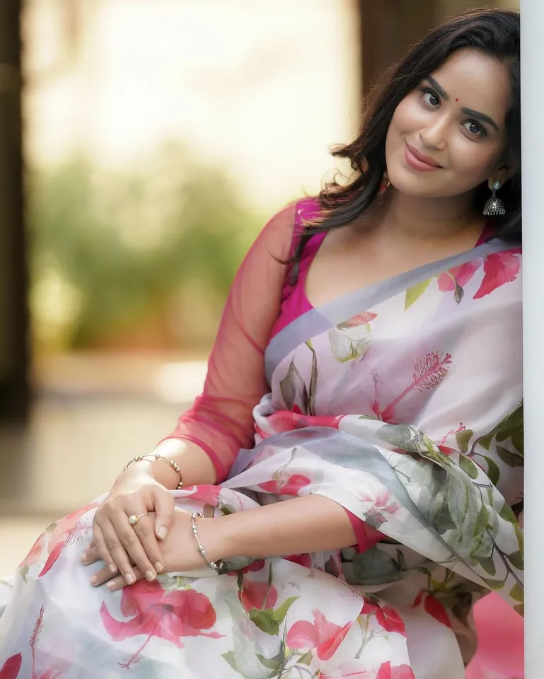 kanmani manoharan 