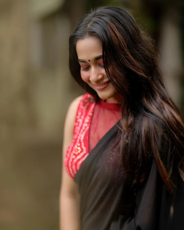 pandian stores kaavya
