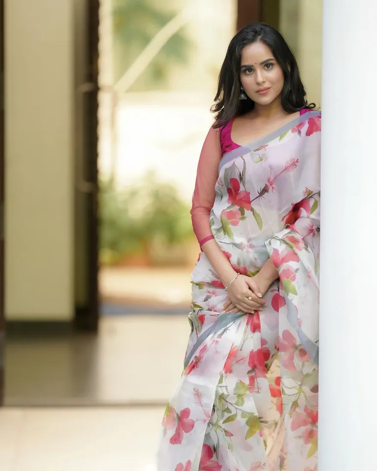 kanmani manoharan 