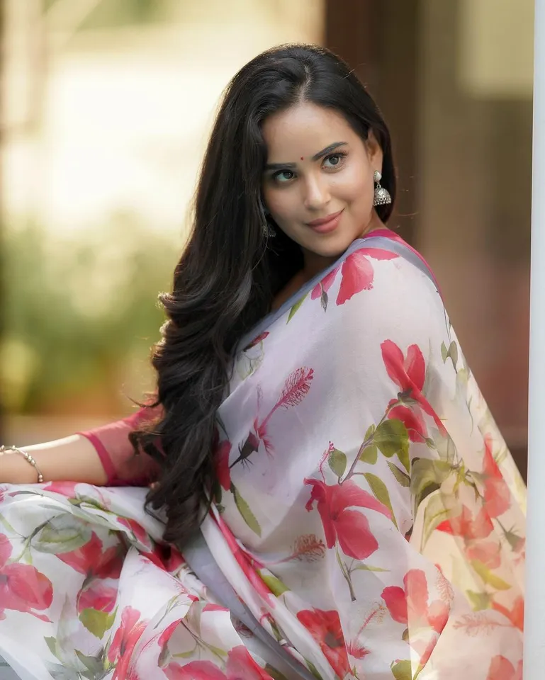 kanmani manoharan 