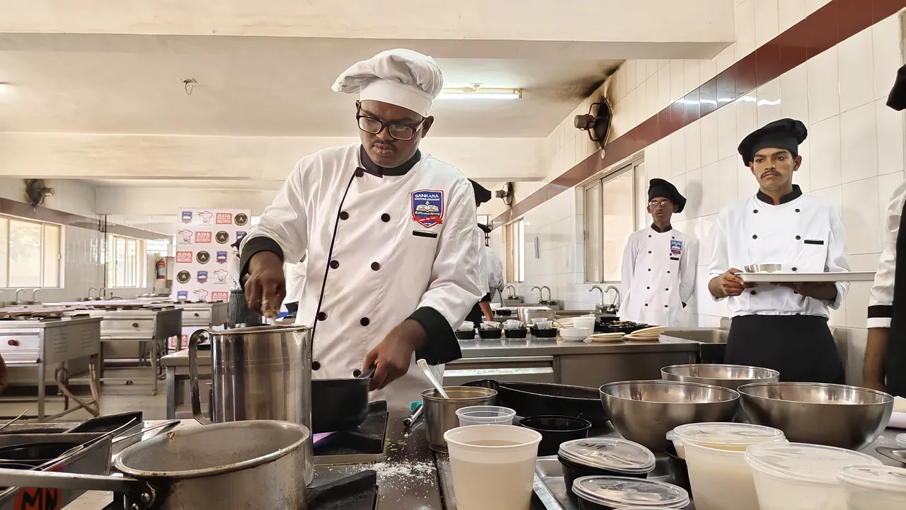 Kovai catering student