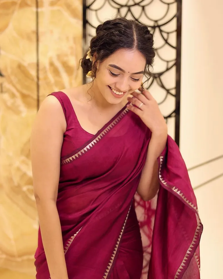 Pavithra janani 
