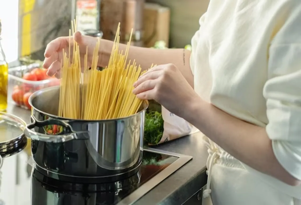 Pasta cooking
